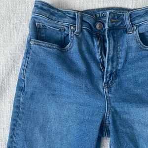 AE mom jean Sz 4 short
